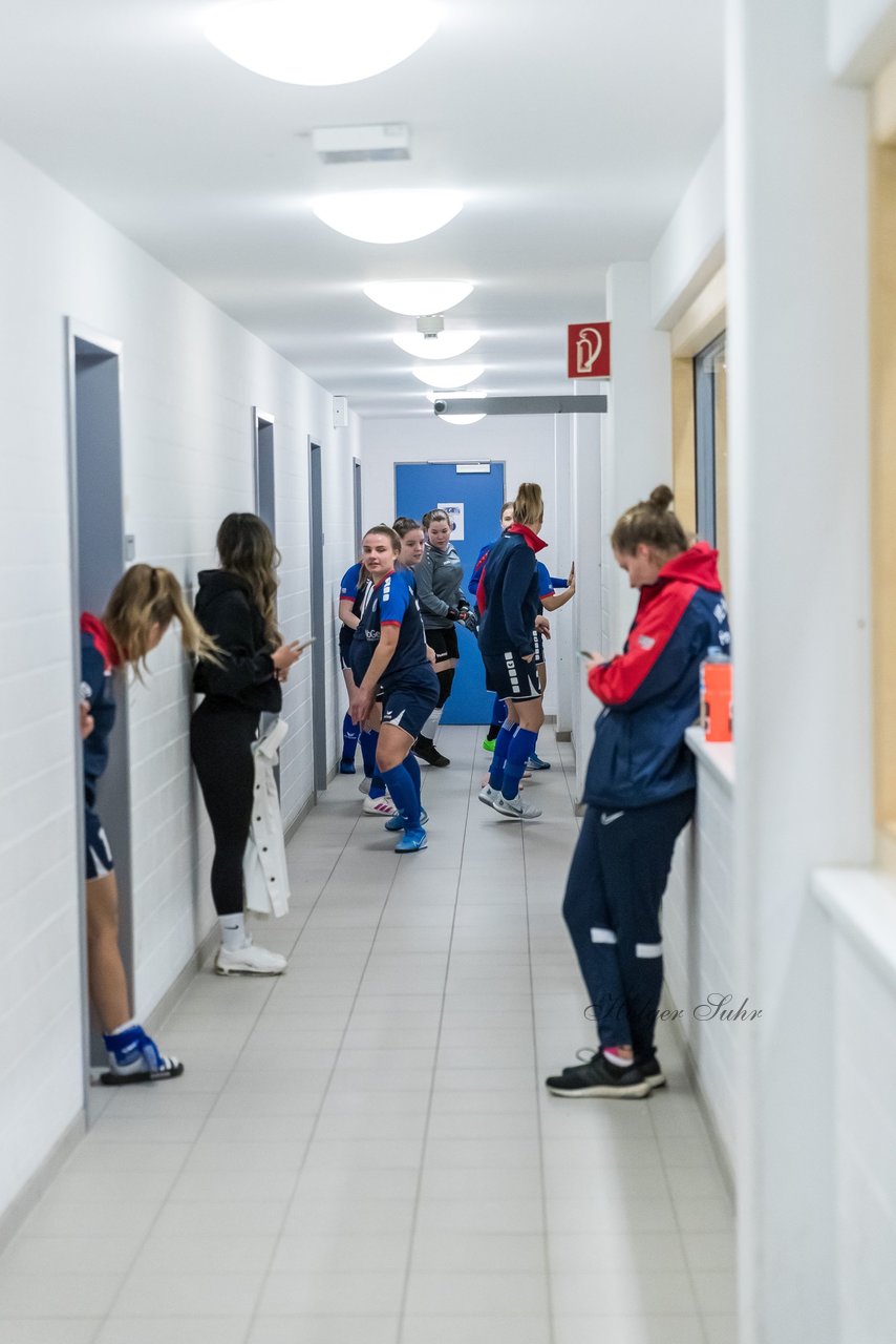 Bild 61 - F Loewinnen Hallen Cup